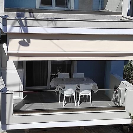 Apartamento Nastazia Néa Péramos Exterior foto