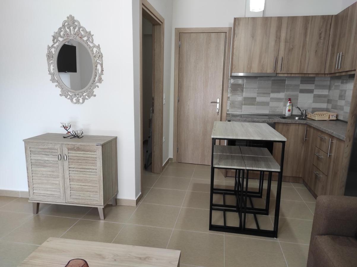 Apartamento Nastazia Néa Péramos Exterior foto