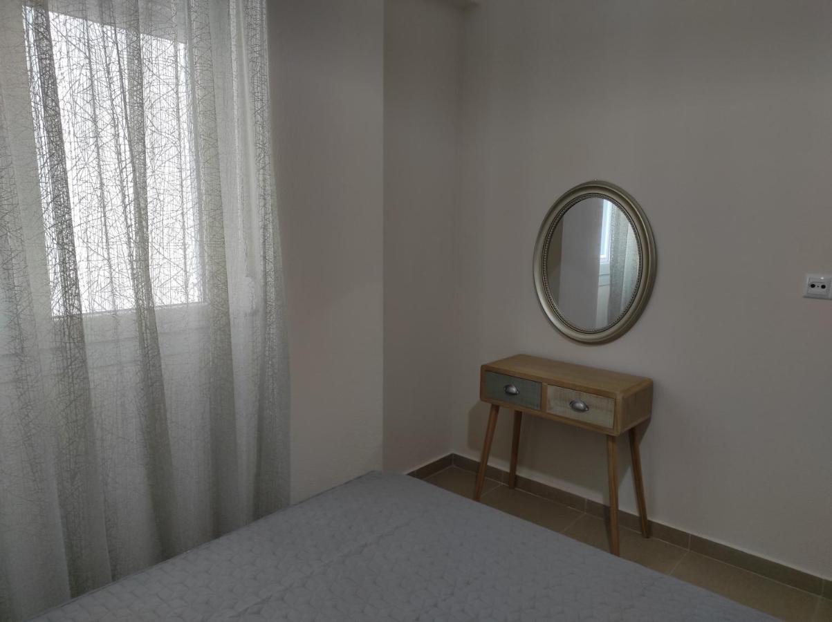 Apartamento Nastazia Néa Péramos Exterior foto