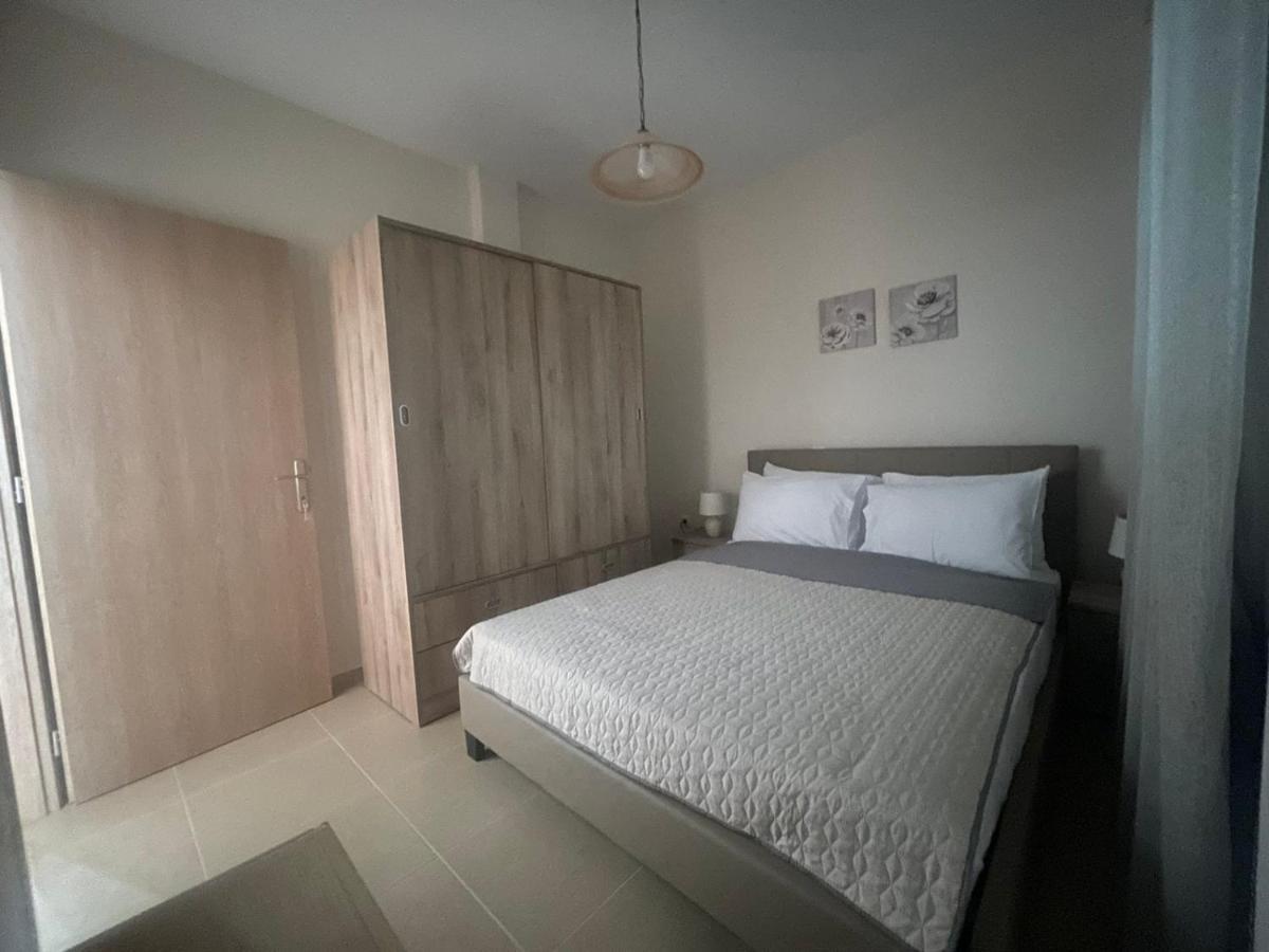 Apartamento Nastazia Néa Péramos Exterior foto